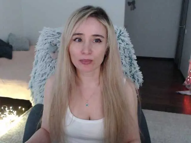 Live sex webcam photo for xyliganka777 #277693949