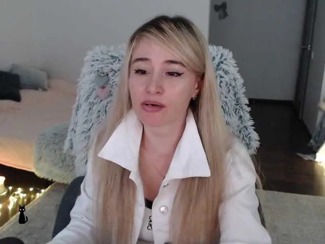 Live sex webcam photo for xyliganka777 #277707885