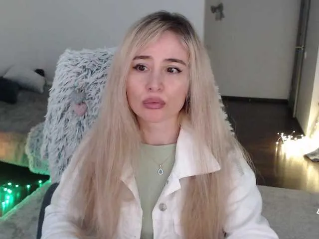 Live sex webcam photo for xyliganka777 #277787831