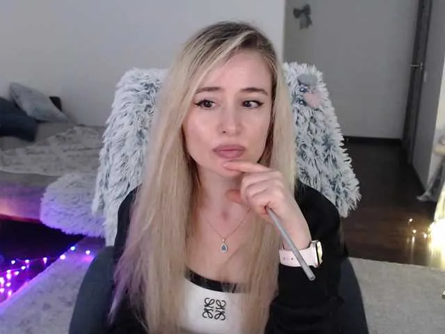 Live sex webcam photo for xyliganka777 #277802187