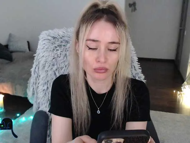 Live sex webcam photo for xyliganka777 #277815170