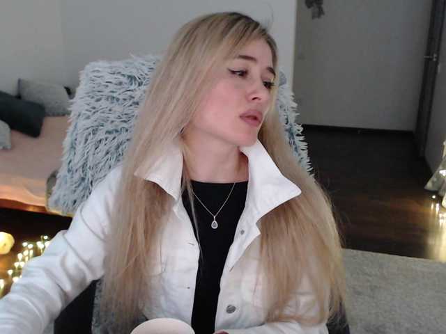 Live sex webcam photo for xyliganka777 #277892040