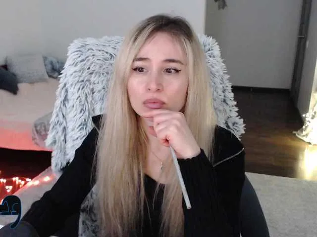 Live sex webcam photo for xyliganka777 #277943835