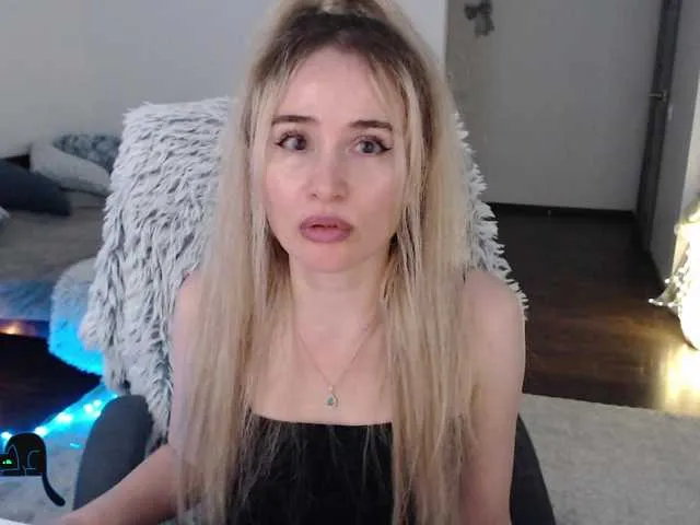 Live sex webcam photo for xyliganka777 #277982961