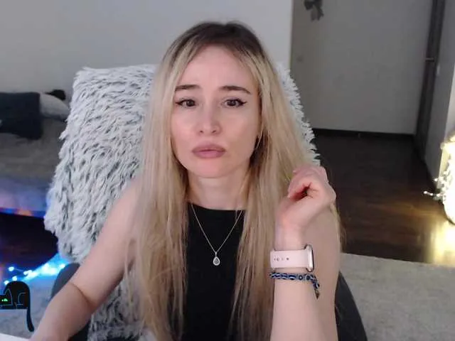 Live sex webcam photo for xyliganka777 #277989565