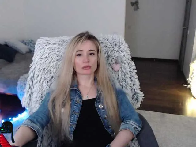 Live sex webcam photo for xyliganka777 #277995239