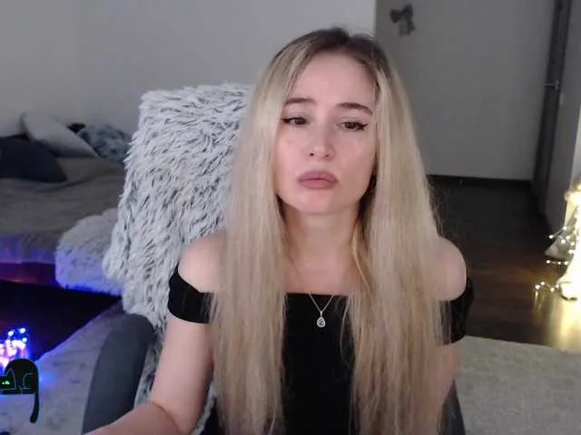 Live sex webcam photo for xyliganka777 #278066718