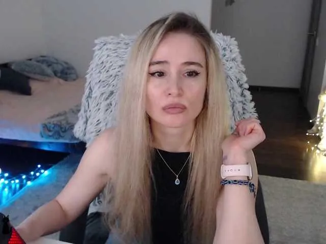 Live sex webcam photo for xyliganka777 #278080359