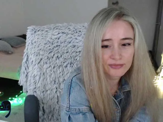 Live sex webcam photo for xyliganka777 #278119315