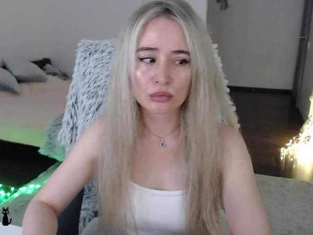 Live sex webcam photo for xyliganka777 #278126077