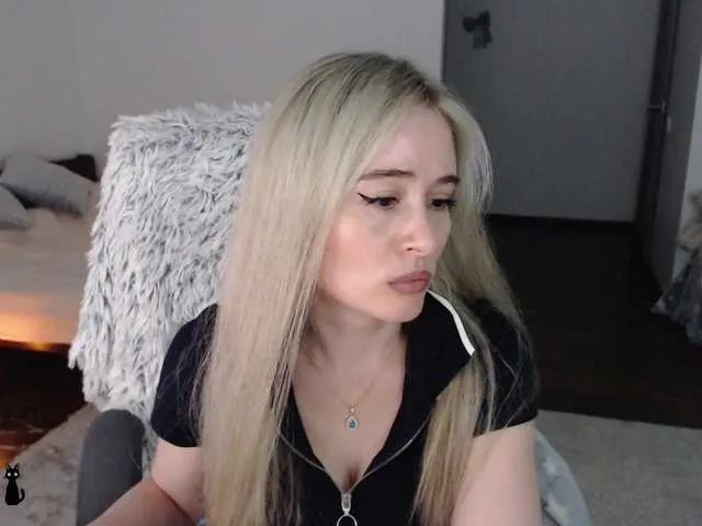 Live sex webcam photo for xyliganka777 #278157628