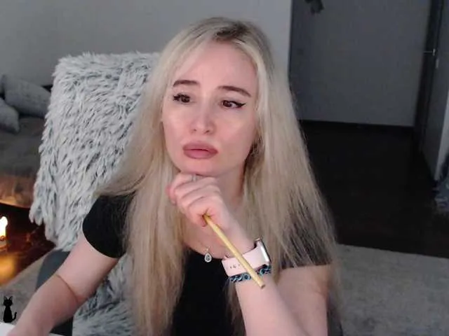 Live sex webcam photo for xyliganka777 #278212751