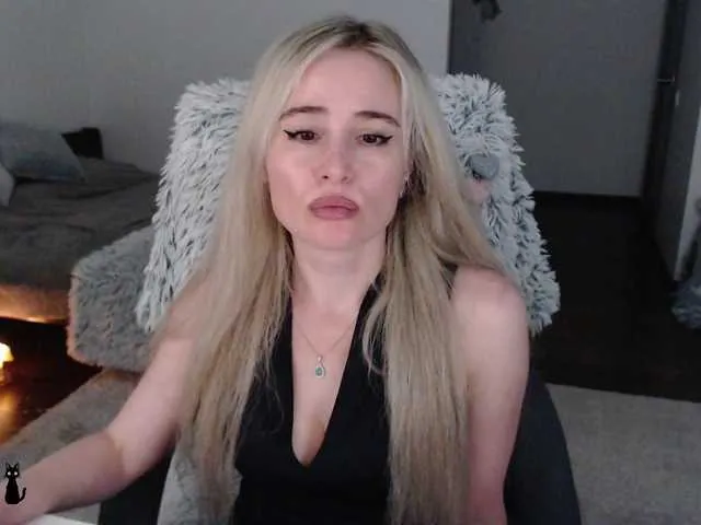 Live sex webcam photo for xyliganka777 #278217430