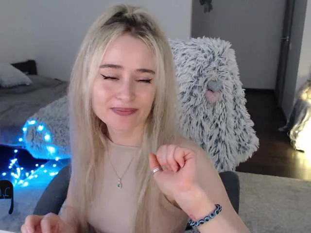 Live sex webcam photo for xyliganka777 #278272213