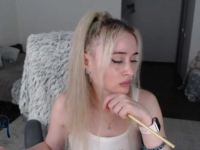 Live sex webcam photo for xyliganka777 #278277851