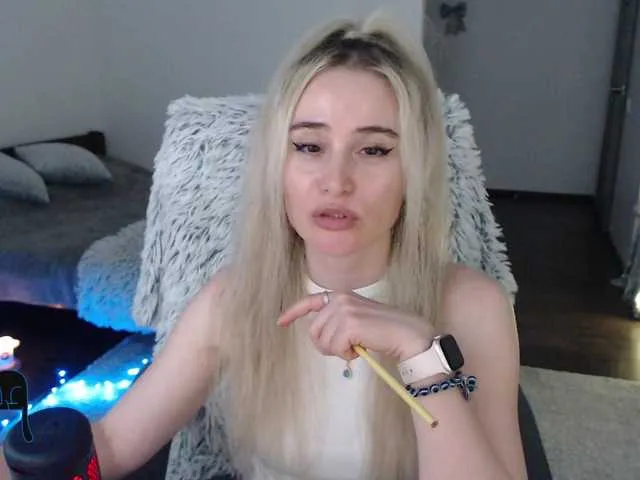 Live sex webcam photo for xyliganka777 #281551655