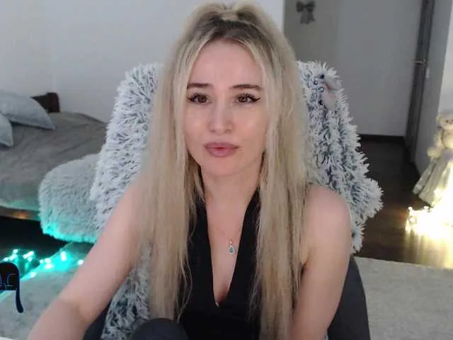 Live sex webcam photo for xyliganka777 #285288620