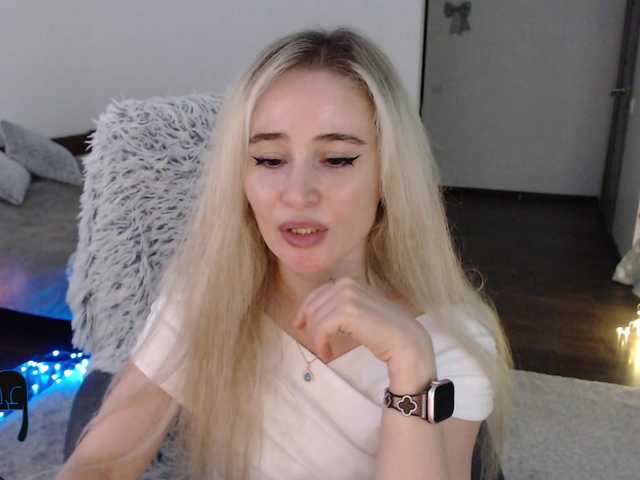 Live sex webcam photo for xyliganka777 #289356359