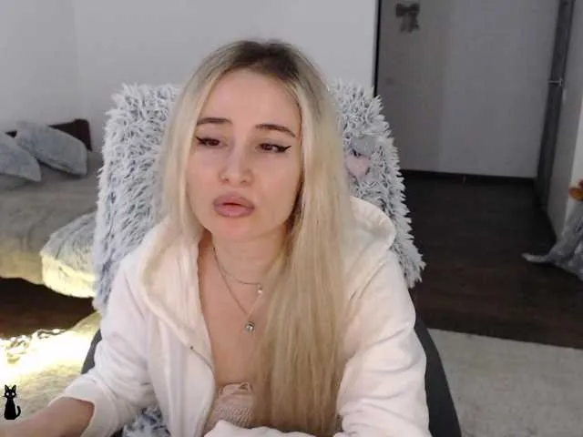 Live sex webcam photo for xyliganka777 #290018689