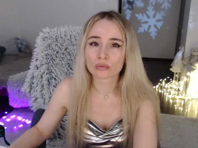 Live sex webcam photo for xyliganka777 #290390791