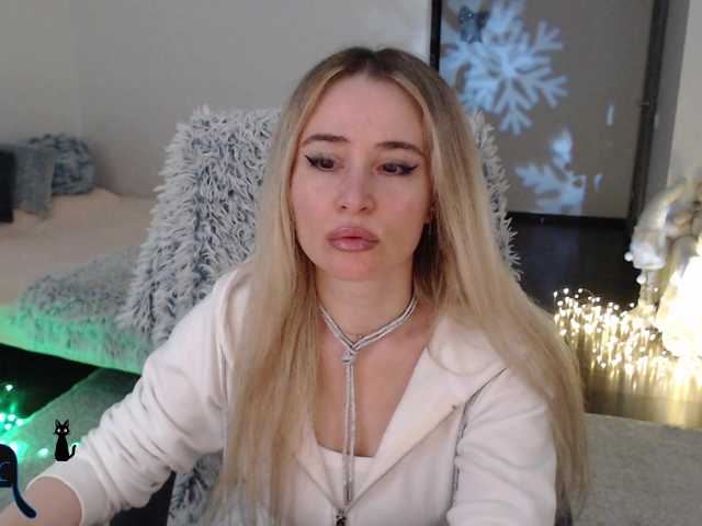 Live sex webcam photo for xyliganka777 #290443657