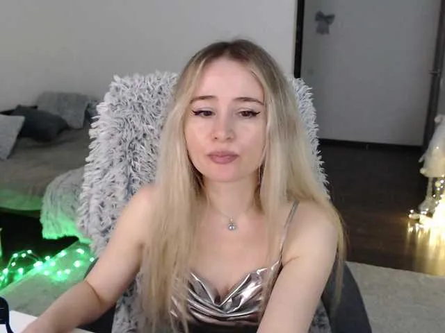 Live sex webcam photo for xyliganka777 #290721557