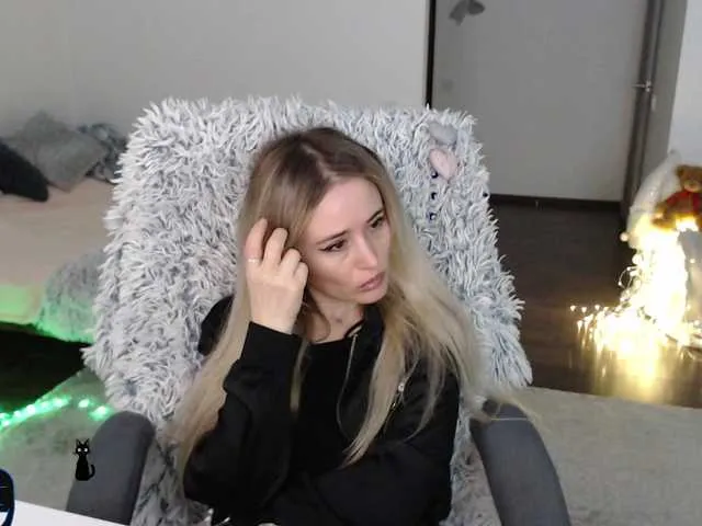 Live sex webcam photo for xyliganka777 #290817609