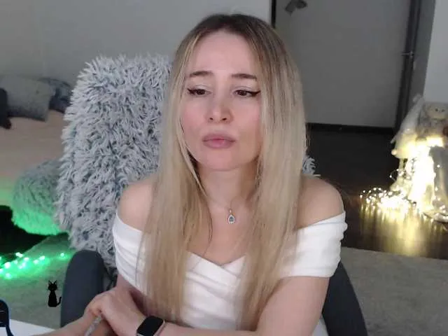 Live sex webcam photo for xyliganka777 #290825066