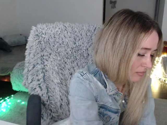 Live sex webcam photo for xyliganka777 #290886155