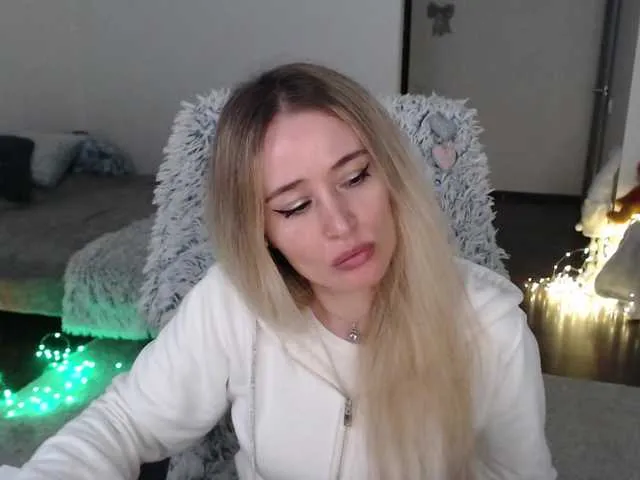 Live sex webcam photo for xyliganka777 #290912587