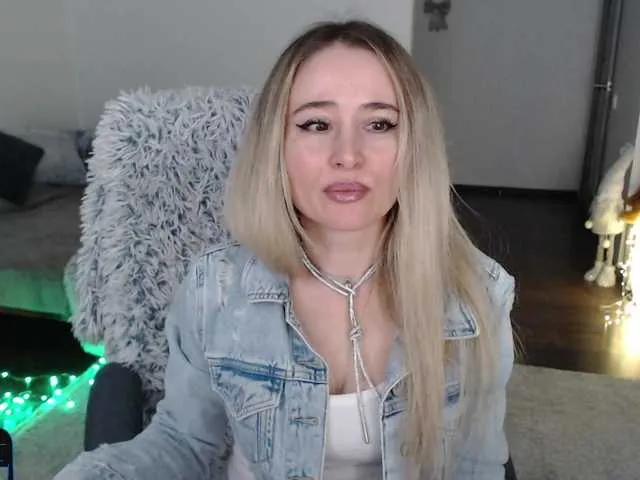 Live sex webcam photo for xyliganka777 #290988656