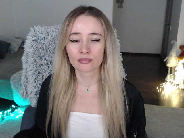 Live sex webcam photo for xyliganka777 #291000293