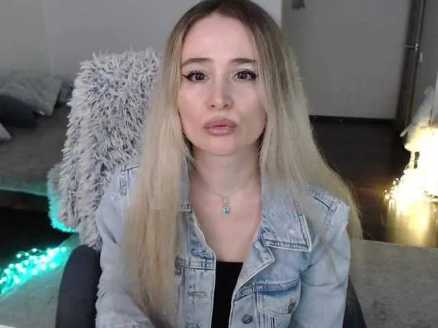 Live sex webcam photo for xyliganka777 #291040784