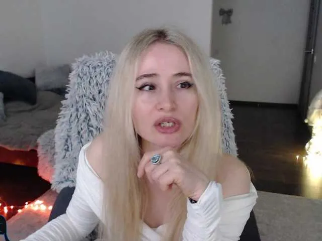 Live sex webcam photo for xyliganka777 #291109047