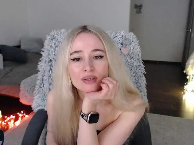 Live sex webcam photo for xyliganka777 #291128820