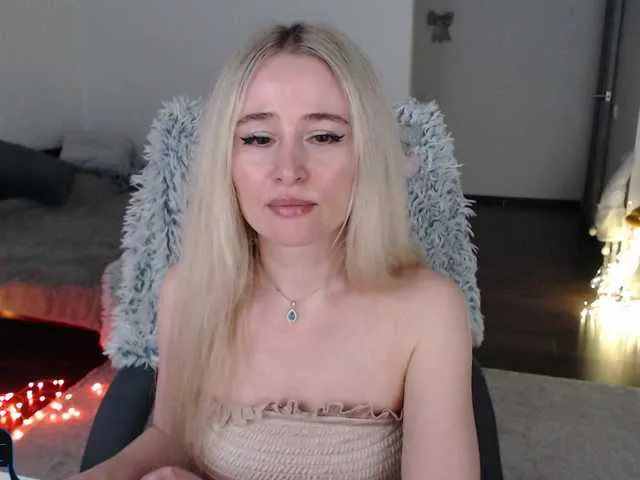 Live sex webcam photo for xyliganka777 #291176535