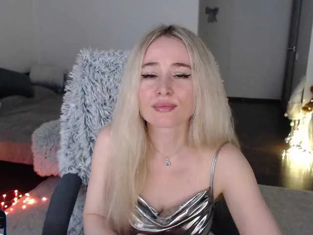 Live sex webcam photo for xyliganka777 #291188971