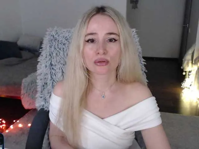 Live sex webcam photo for xyliganka777 #291210160