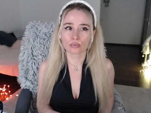 Live sex webcam photo for xyliganka777 #291242802