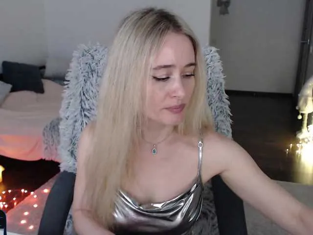 Live sex webcam photo for xyliganka777 #291257506