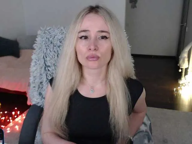 Live sex webcam photo for xyliganka777 #291270066