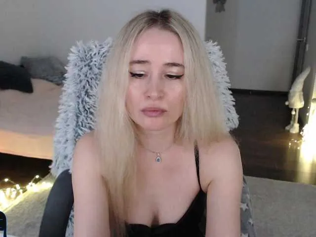 Live sex webcam photo for xyliganka777 #291357259