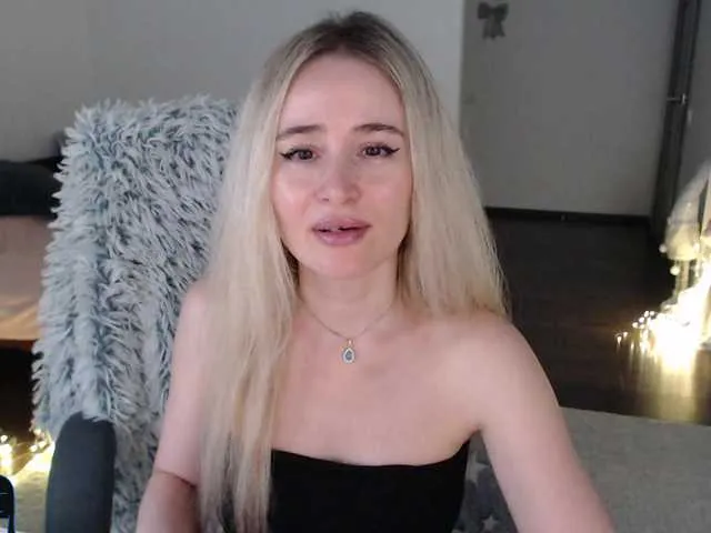 Live sex webcam photo for xyliganka777 #291491892