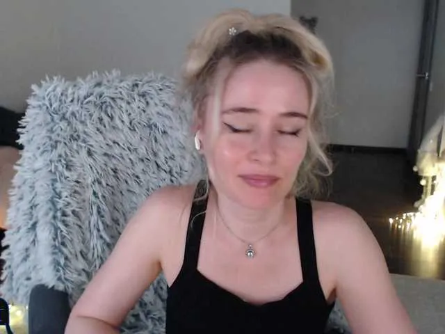 Live sex webcam photo for xyliganka777 #291517976