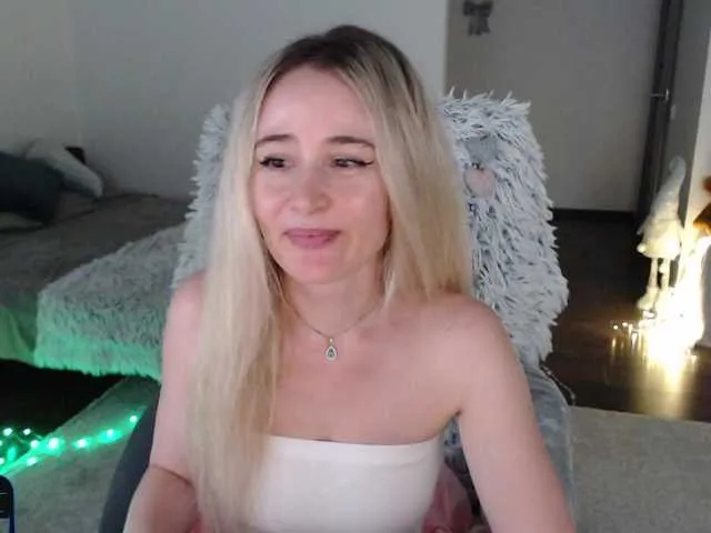 Live sex webcam photo for xyliganka777 #291580315