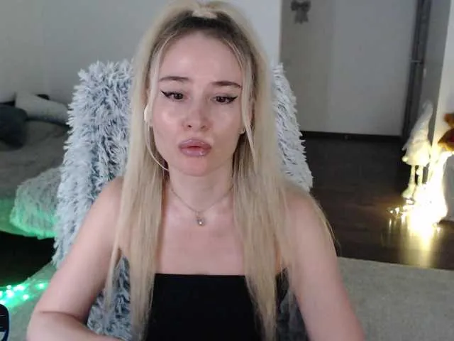 Live sex webcam photo for xyliganka777 #291585841