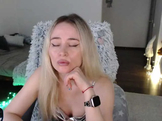 Live sex webcam photo for xyliganka777 #291619917