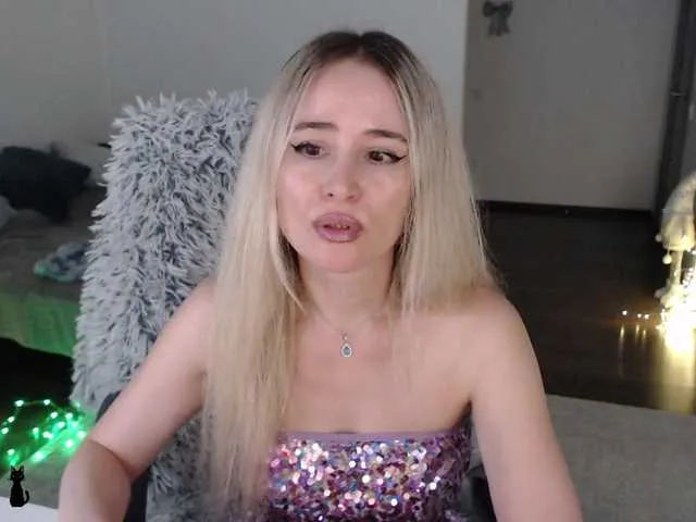 Live sex webcam photo for xyliganka777 #291763221