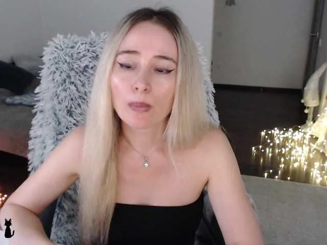 Live sex webcam photo for xyliganka777 #291821720