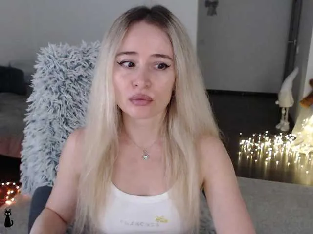 Live sex webcam photo for xyliganka777 #291834983